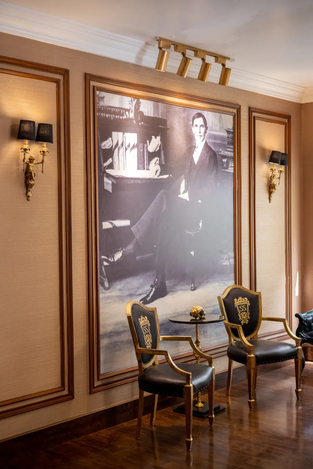 Portrait of the Quaid in the conference room