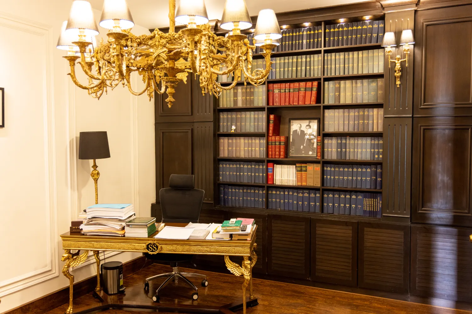 The chambers library and reading desk